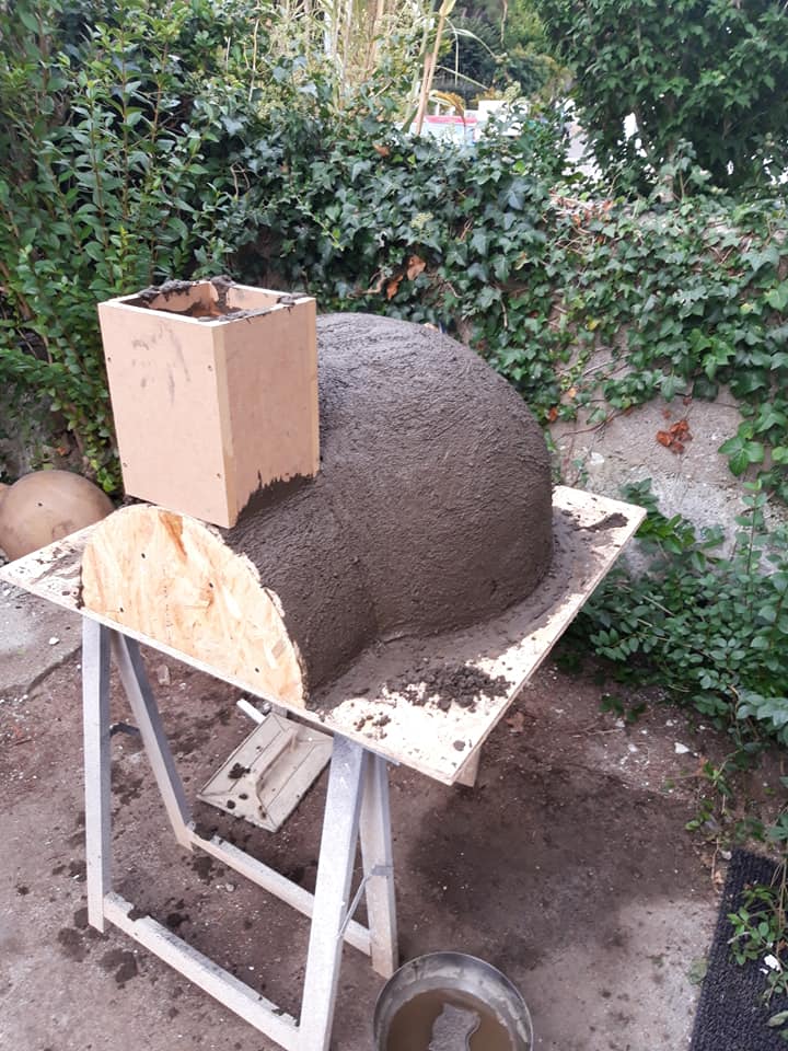 Construction four — cheminée provisoire en bois